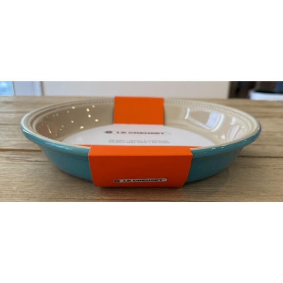 Le Creuset Stoneware Large 26 cm 10 1/4 in 2 1/4 qt 2.1 L Pie Dish Turquoise NEW - Picture 1 of 8